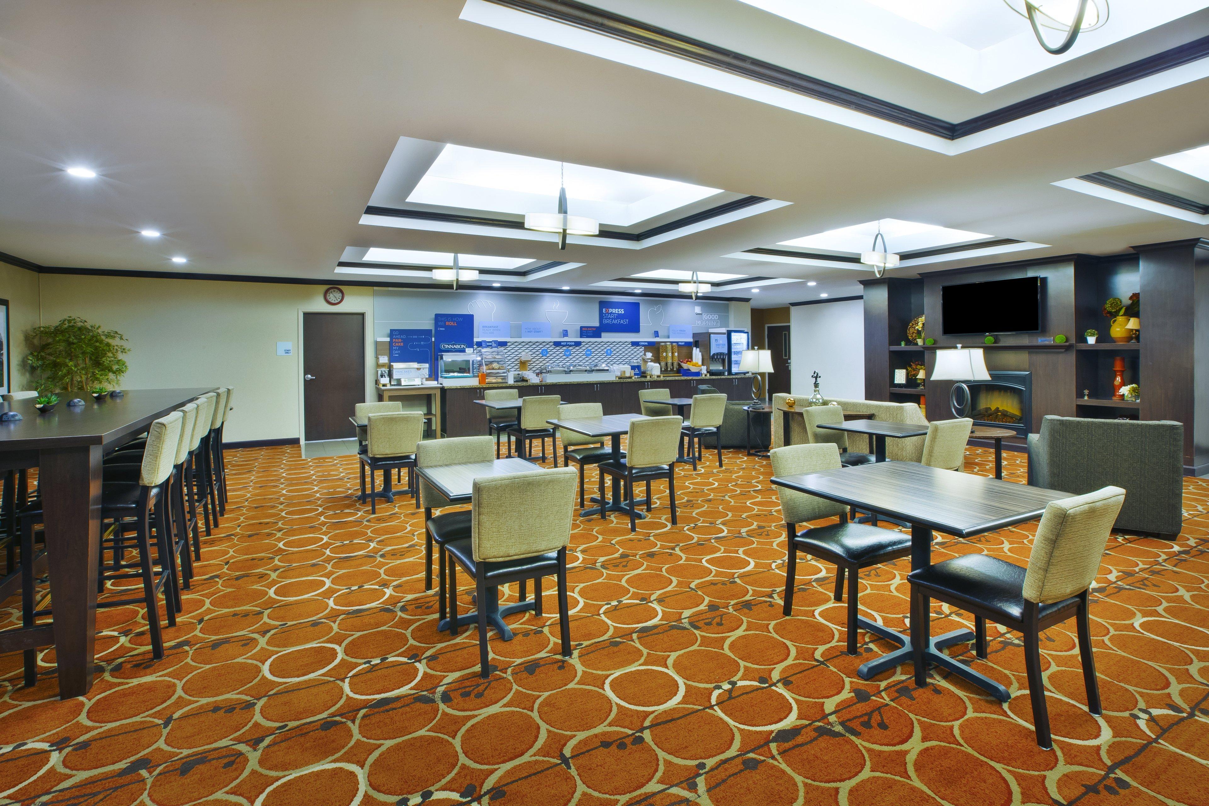 Holiday Inn Express & Suites Washington - Meadow Lands By Ihg Exterior photo