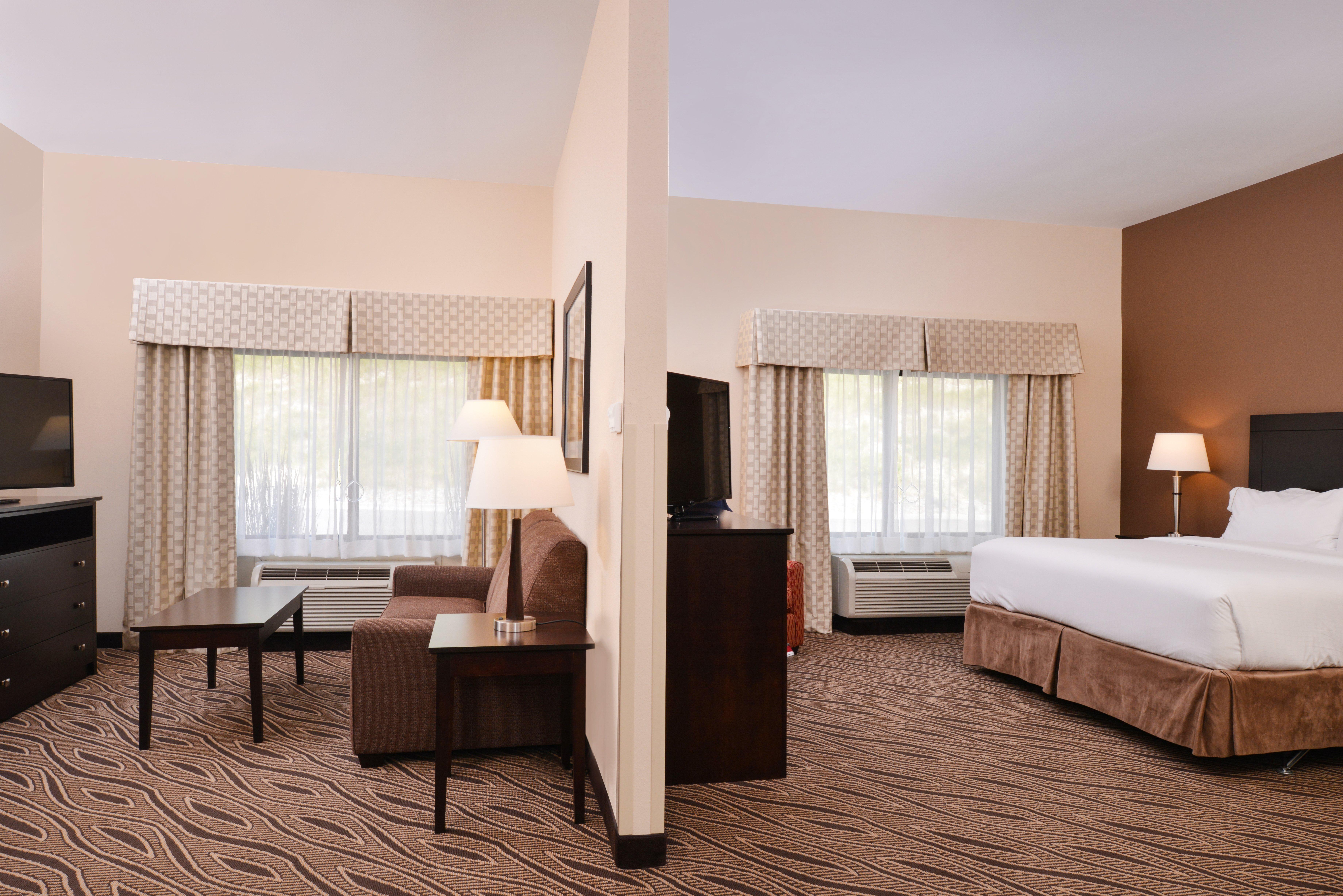 Holiday Inn Express & Suites Washington - Meadow Lands By Ihg Exterior photo