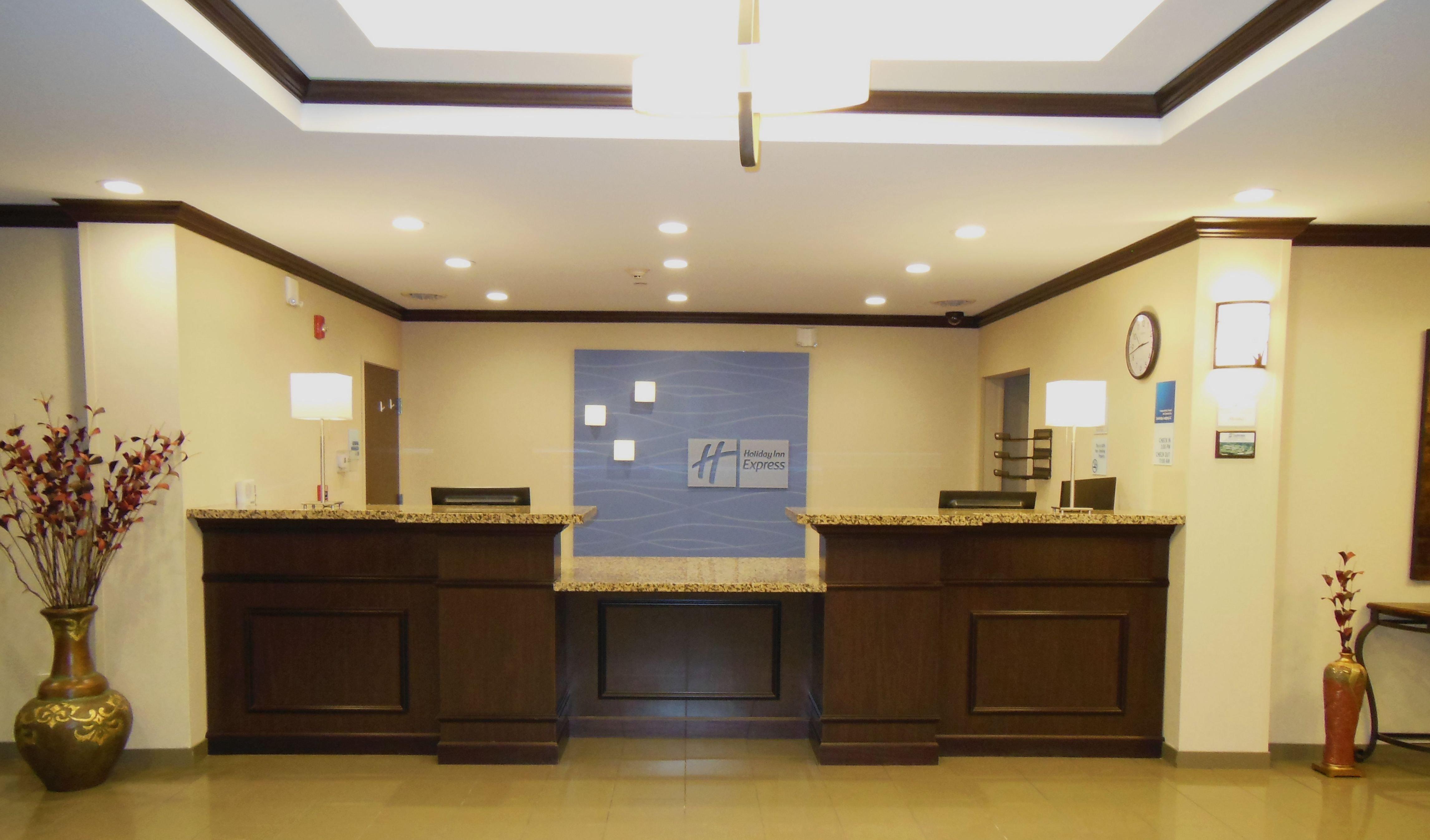 Holiday Inn Express & Suites Washington - Meadow Lands By Ihg Exterior photo